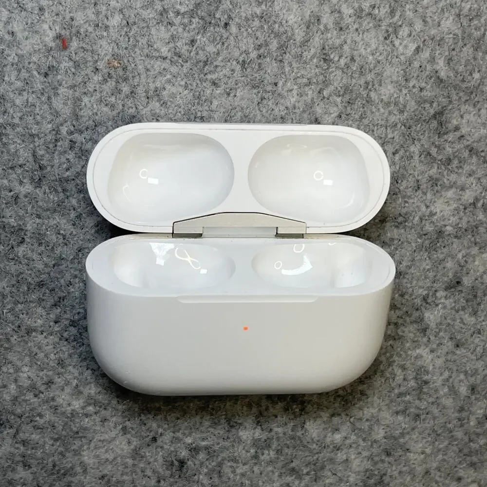 Apple Airpods Pro 1st Generation Wireless Charging Case ONLY A2190